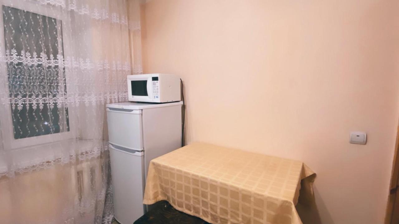 2 Комн Квартира На Новой Площади Leilighet Almaty Eksteriør bilde